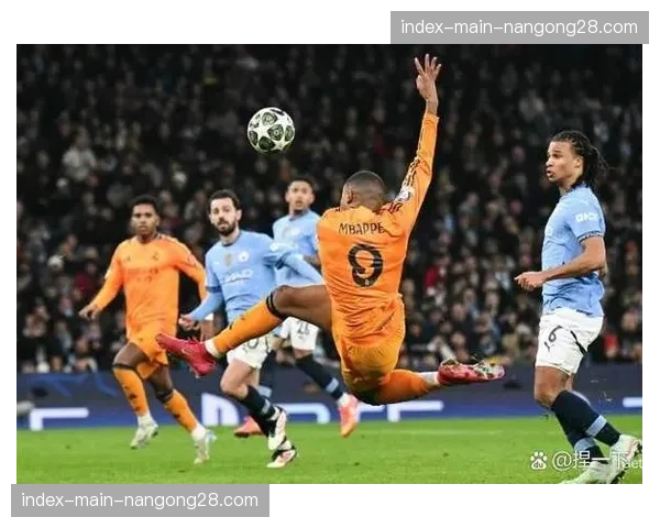 皇马全队抵达慕尼黑,贝林厄姆参加赛前合练 皇马全队抵达慕尼黑,贝林厄姆参加赛前合练